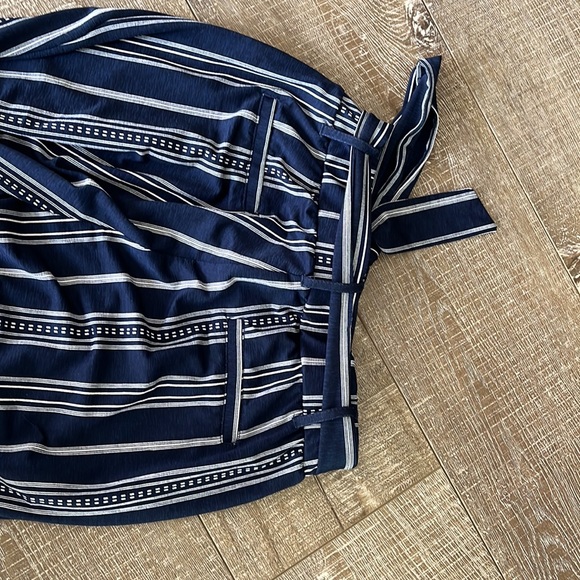 Navy blue flowy pants - Picture 4 of 4